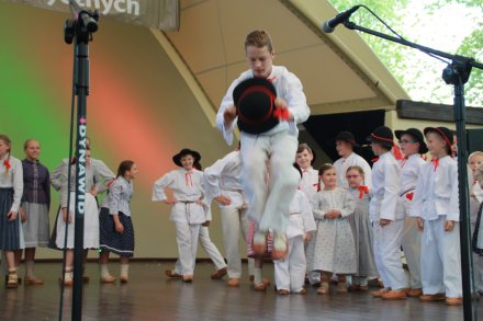 Fragment drugiego dnia 32. Przeglądu Dziecięcych Zespołów Folklorystycznych